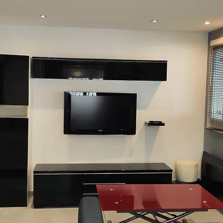 Meuble 27 M² Nîmes